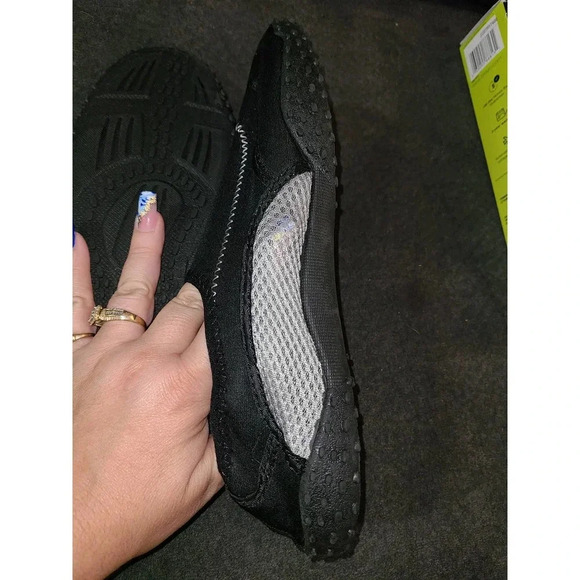 OT Revolution Mens Black/Silver Mesh Slip-On Comfortable Swim Shoes Size 10 (DD) - Picture 5 of 6